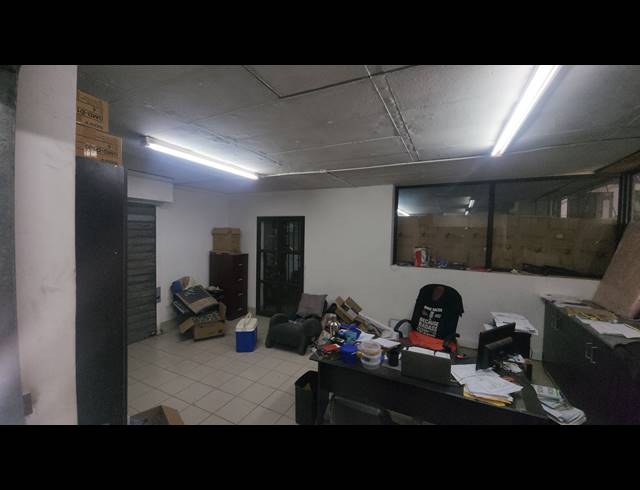 2,400M² WAREHOUSE FOR SALE IN NORTH BEACH